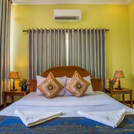 Side Walk Hotel Siem Reap Exterior photo