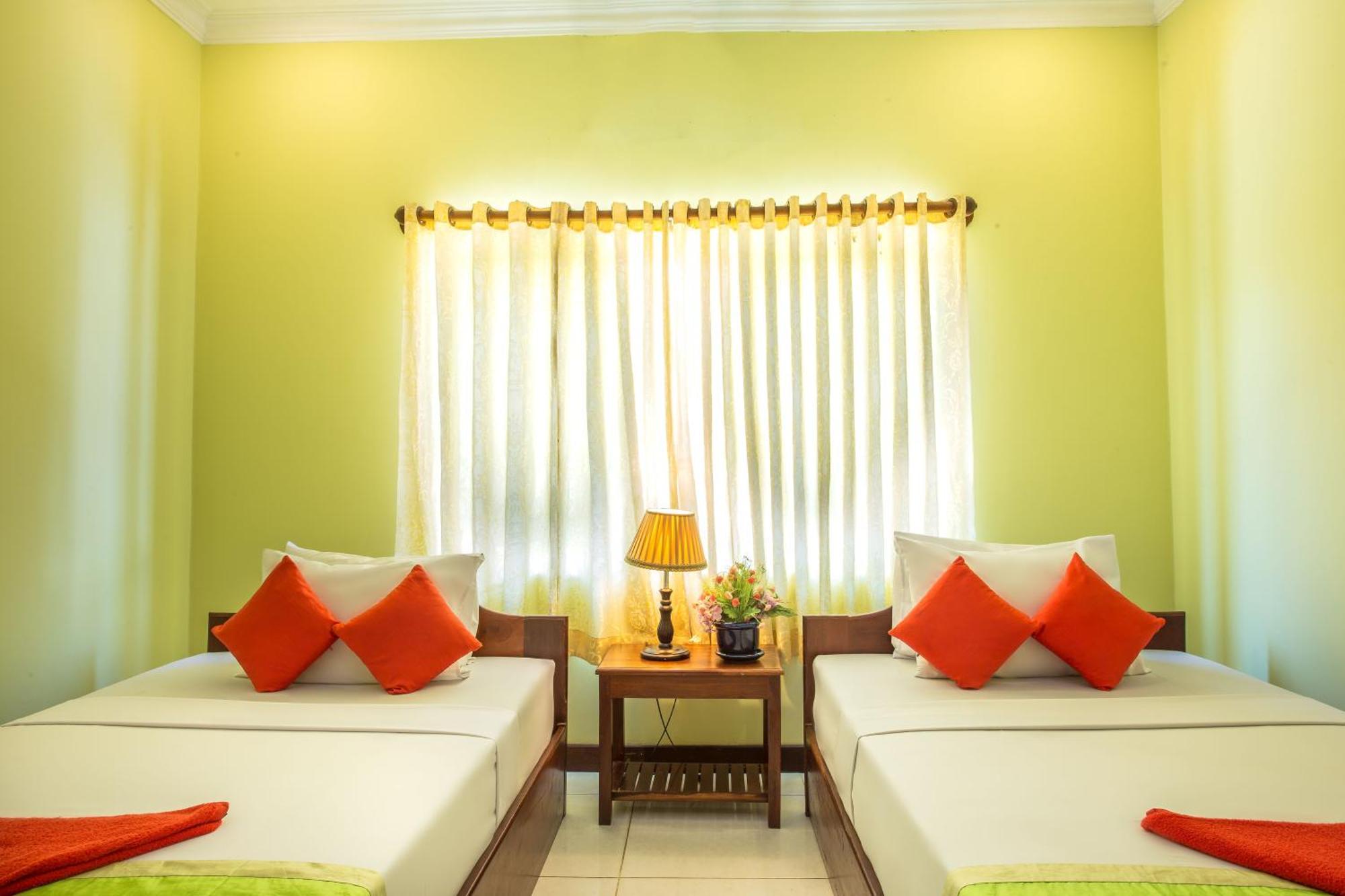 Side Walk Hotel Siem Reap Exterior photo