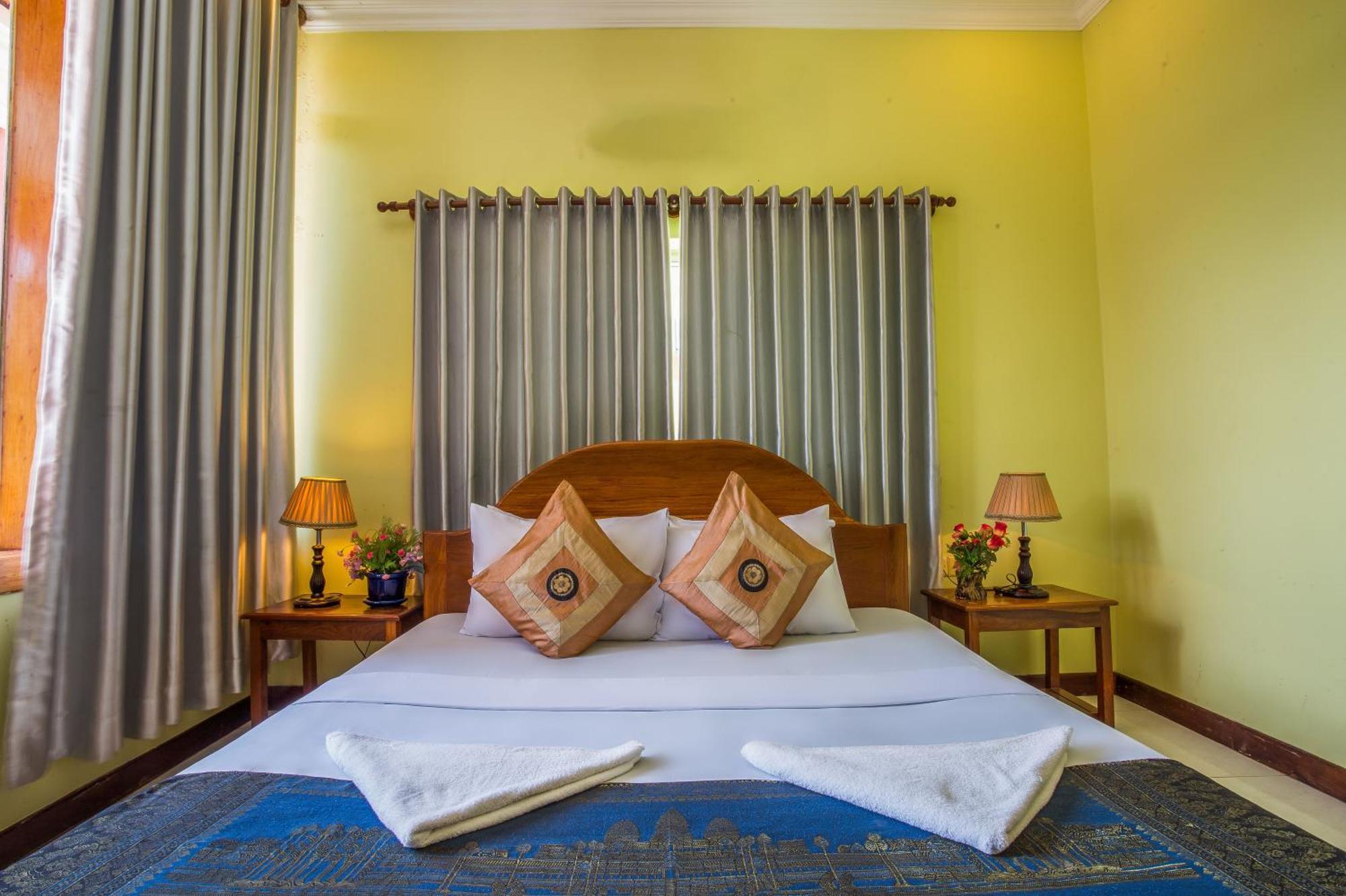 Side Walk Hotel Siem Reap Room photo