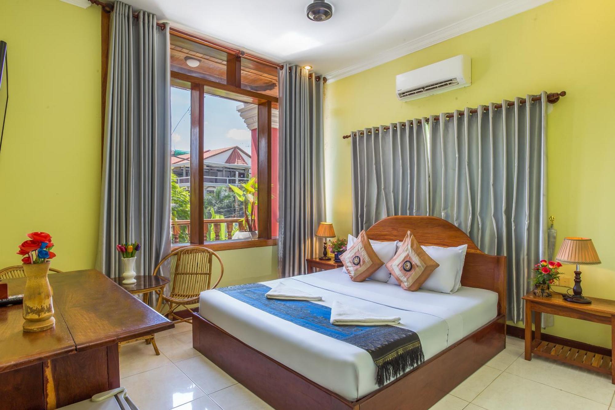 Side Walk Hotel Siem Reap Room photo