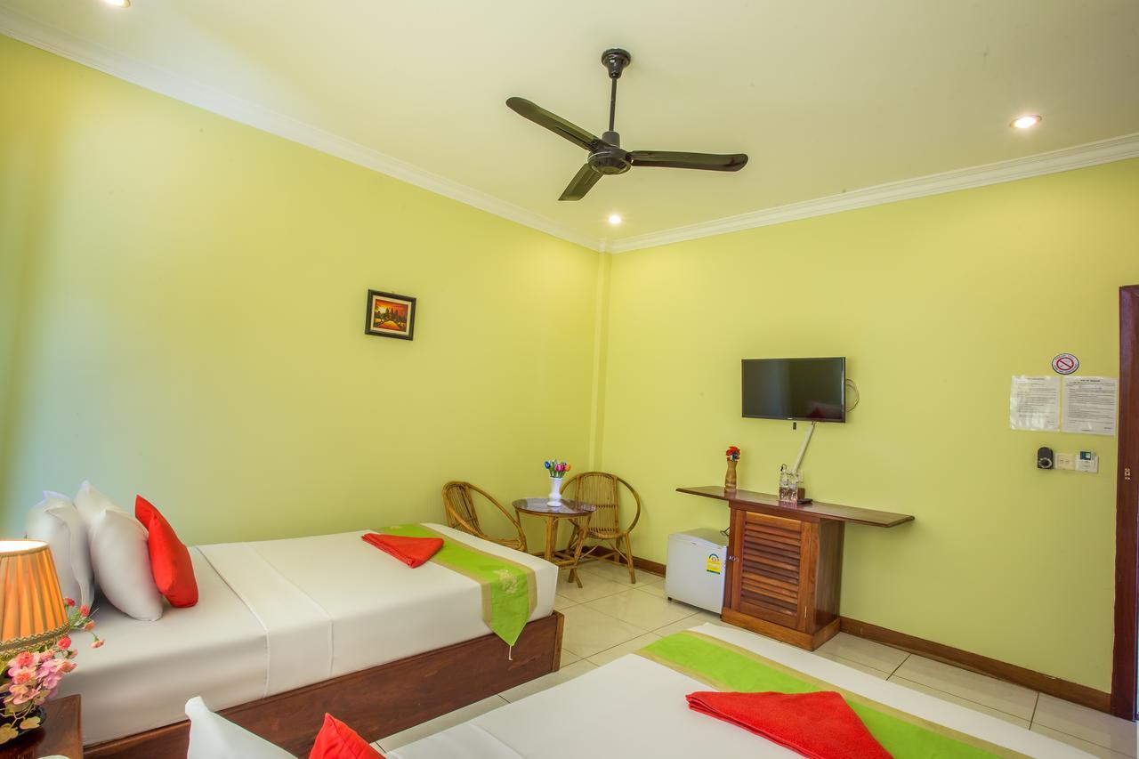 Side Walk Hotel Siem Reap Exterior photo