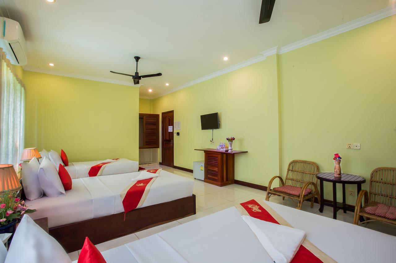 Side Walk Hotel Siem Reap Exterior photo